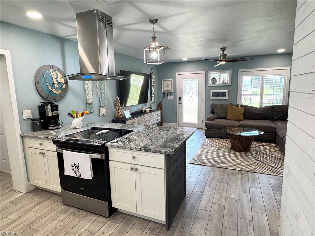 PINE ISLAND TROPICAL HOMESITES - Residential