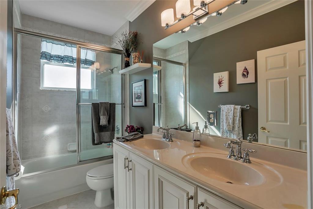 SATURNIA LAKES - Residential