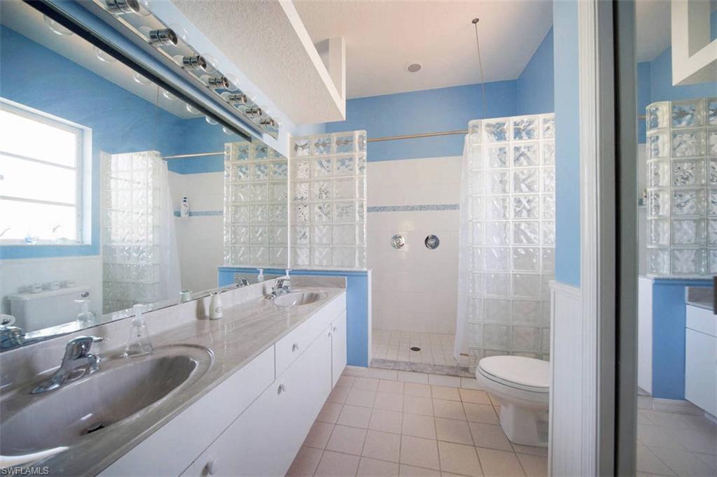 CHARLOTTE SHORES - Residential