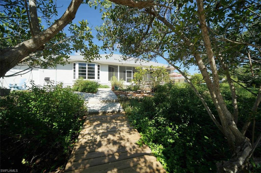 CHARLOTTE SHORES - Residential