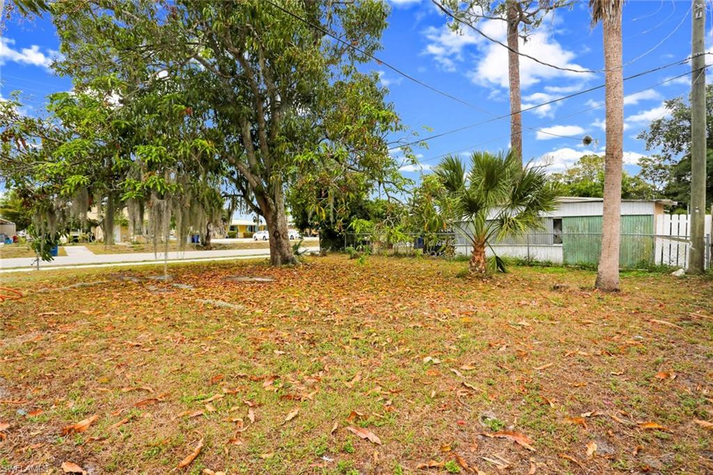 LEITNER CREEK MANOR - Residential