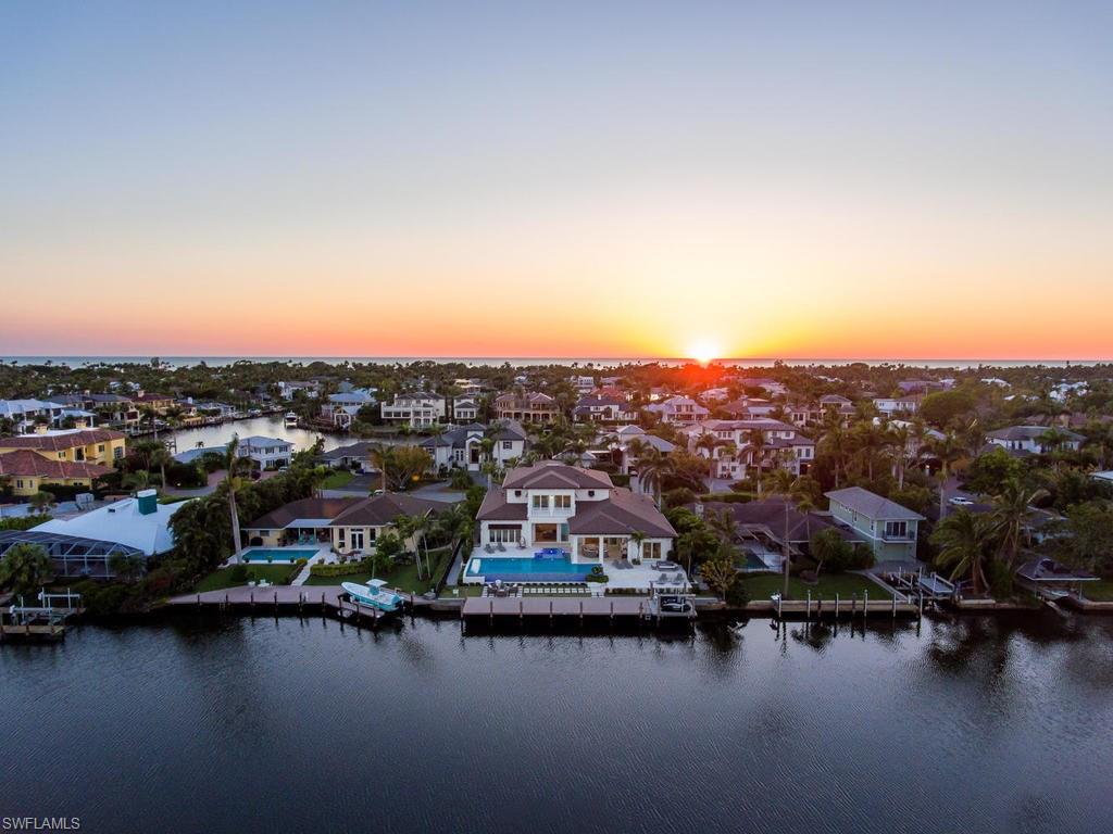 AQUALANE SHORES - Residential