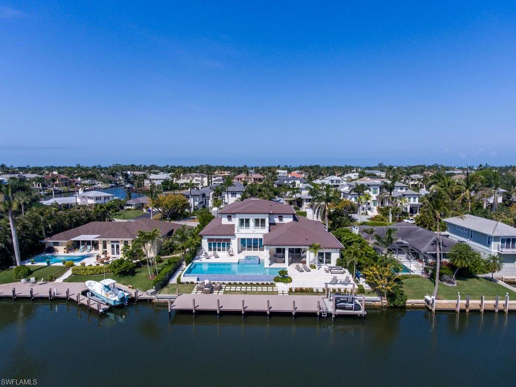 AQUALANE SHORES - Residential