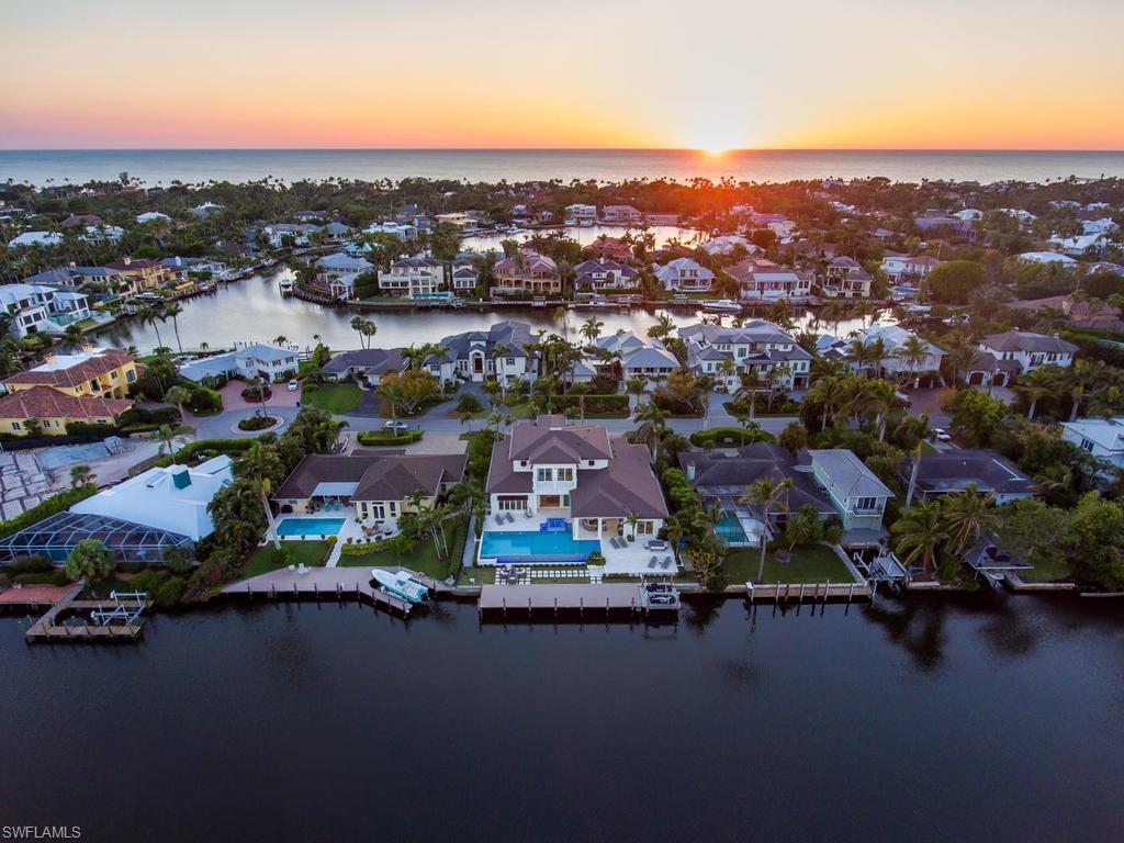 AQUALANE SHORES - Residential