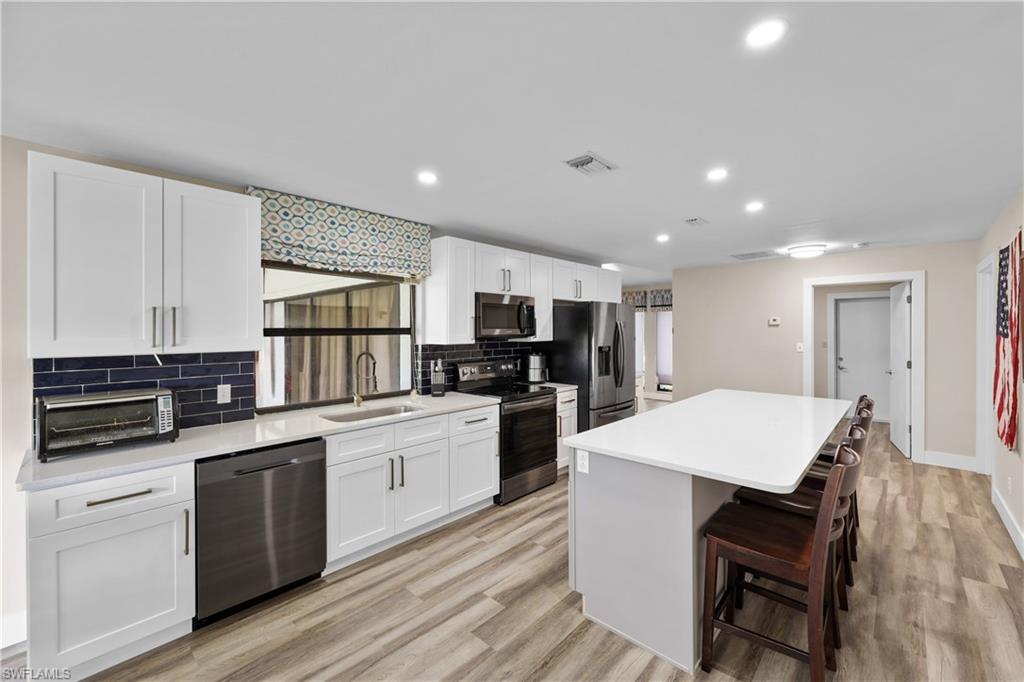 SAN CARLOS PARK - Residential