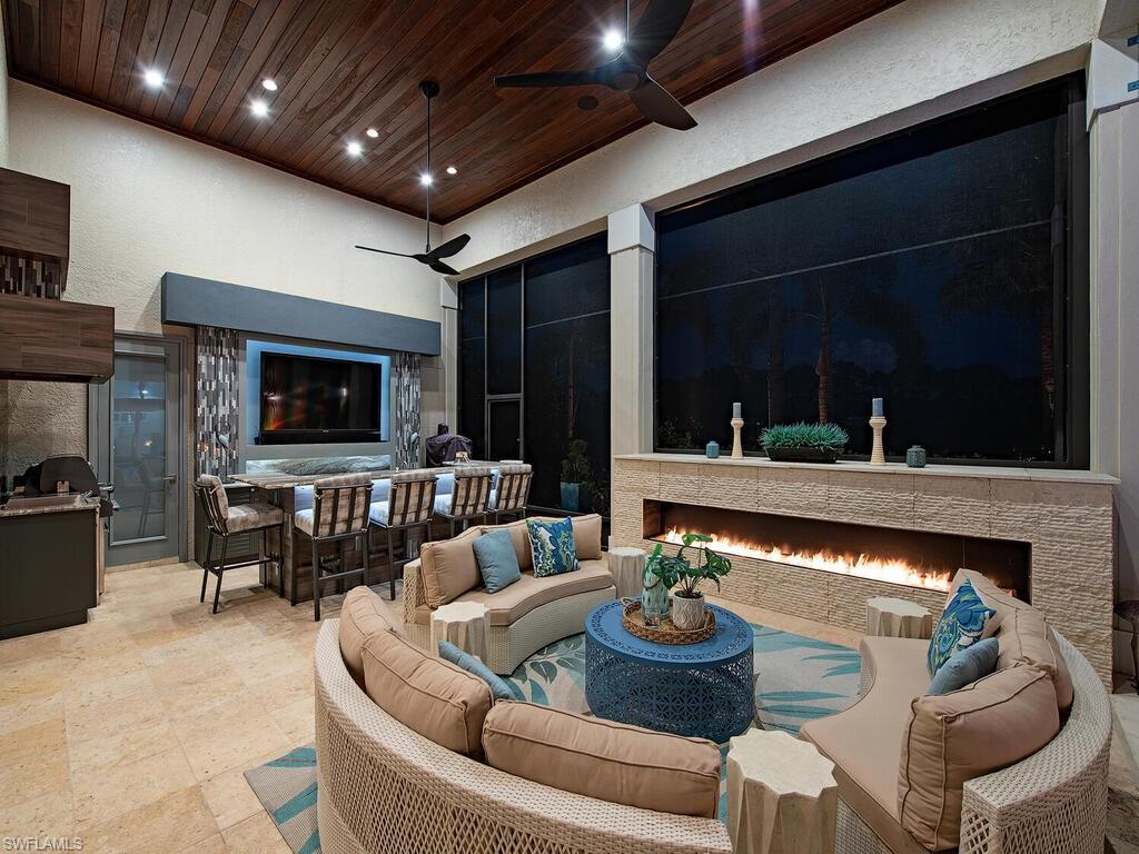 SPRING RIDGE - Residential