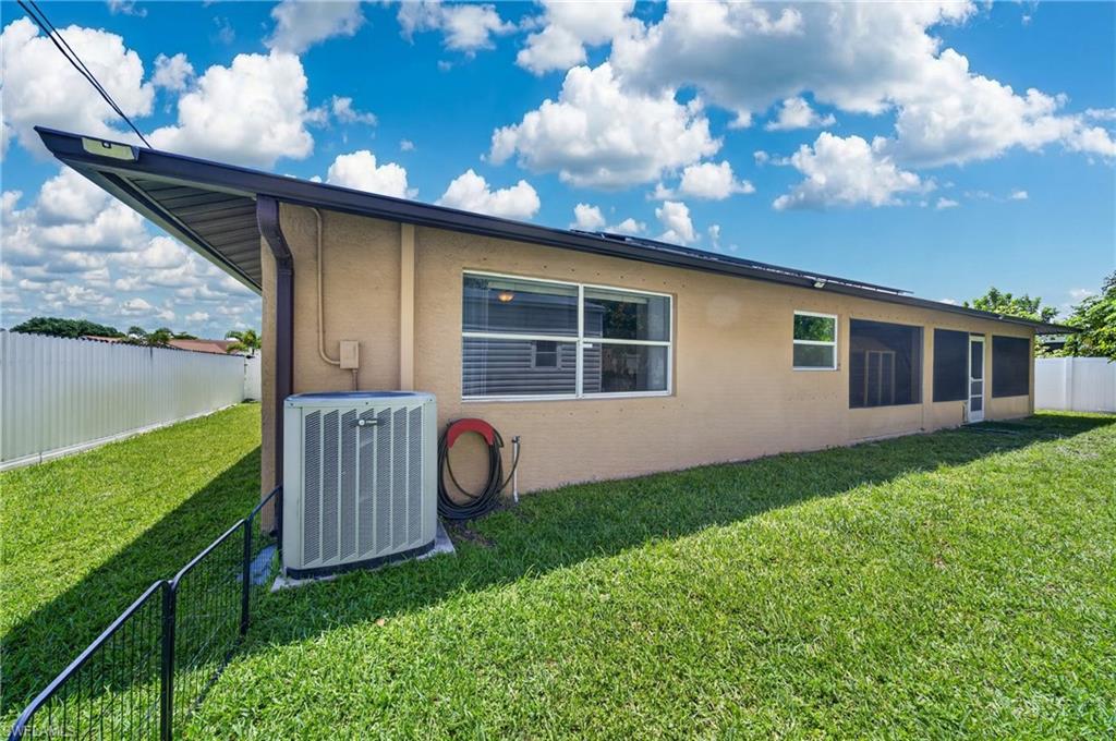 CAPE CORAL - Residential