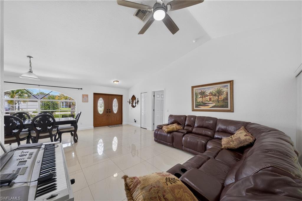 CAPE CORAL - Residential