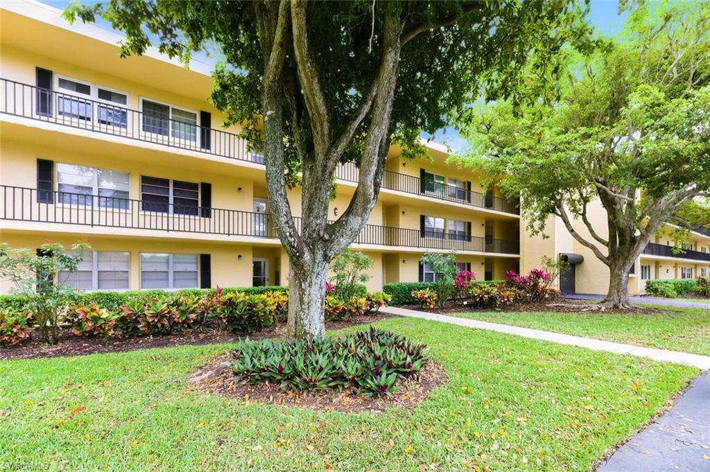 FOREST LAKES - Residential