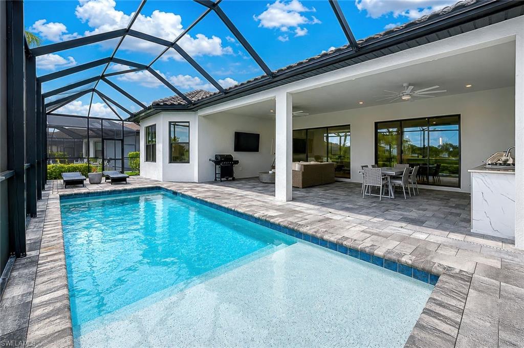 ESPLANADE LAKE CLUB - Residential