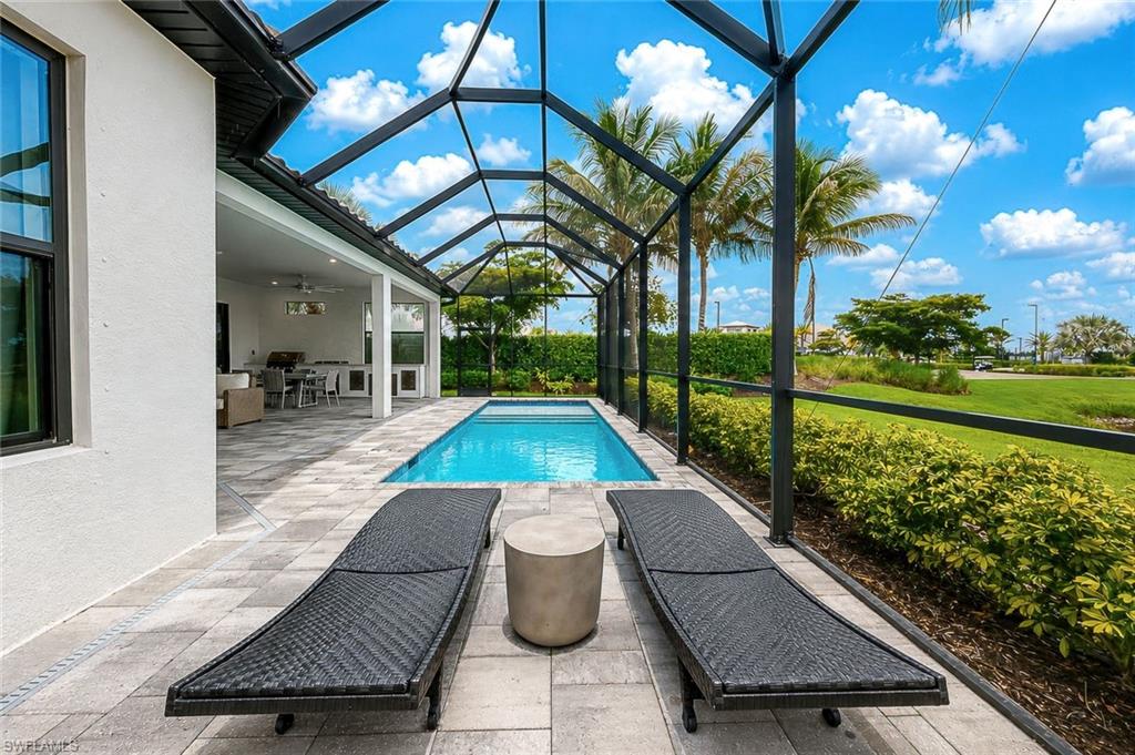 ESPLANADE LAKE CLUB - Residential