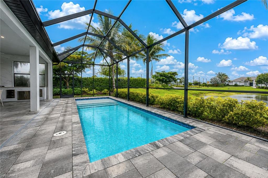 ESPLANADE LAKE CLUB - Residential