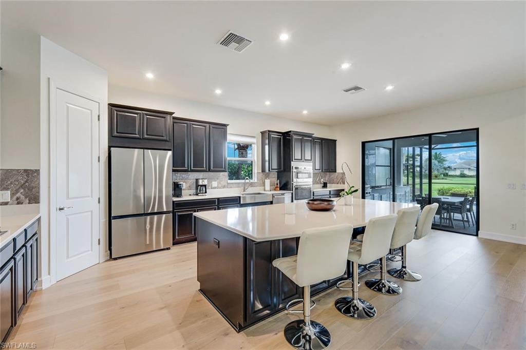 ESPLANADE LAKE CLUB - Residential