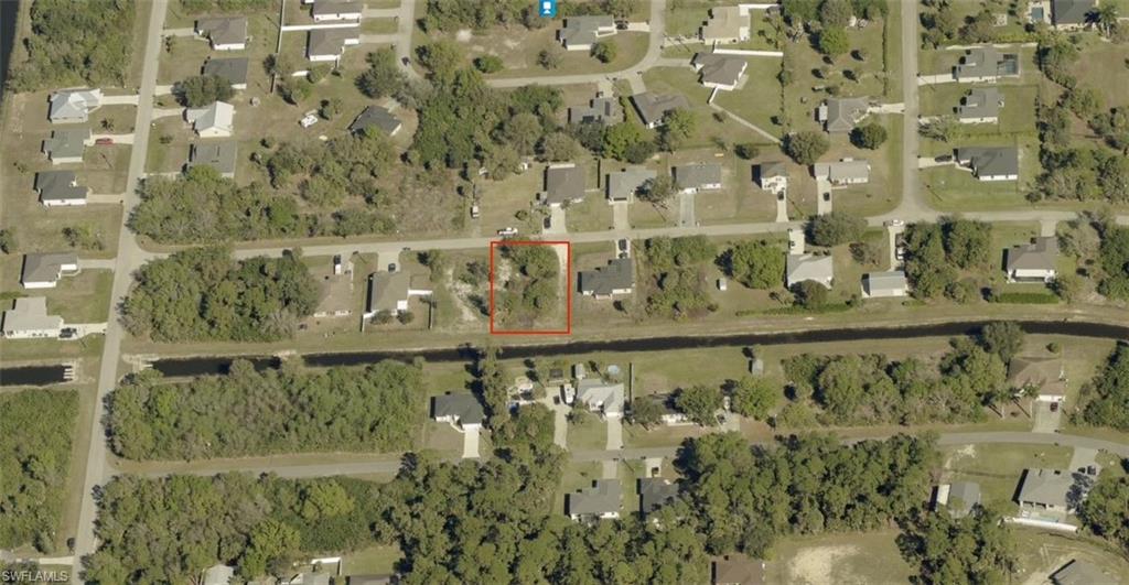 Take advantage of one of the best-priced single-family lots in a growing area of Lehigh Acres. Situated on a peaceful road with surrounding new construction, this property offers an excellent opportunity to build your custom home or invest in a rapidly developing area.