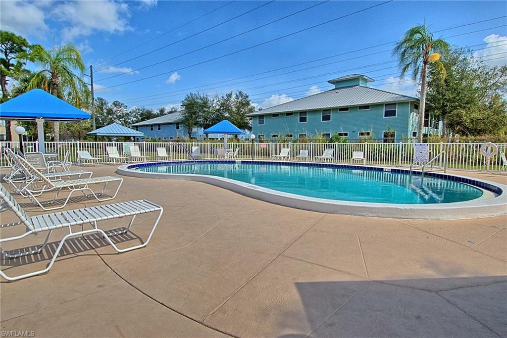 ROYAL HAWAIIAN CLUB - Residential