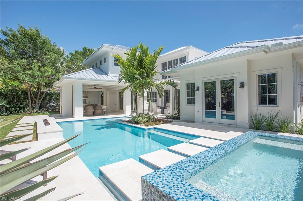 MOORINGS - Residential
