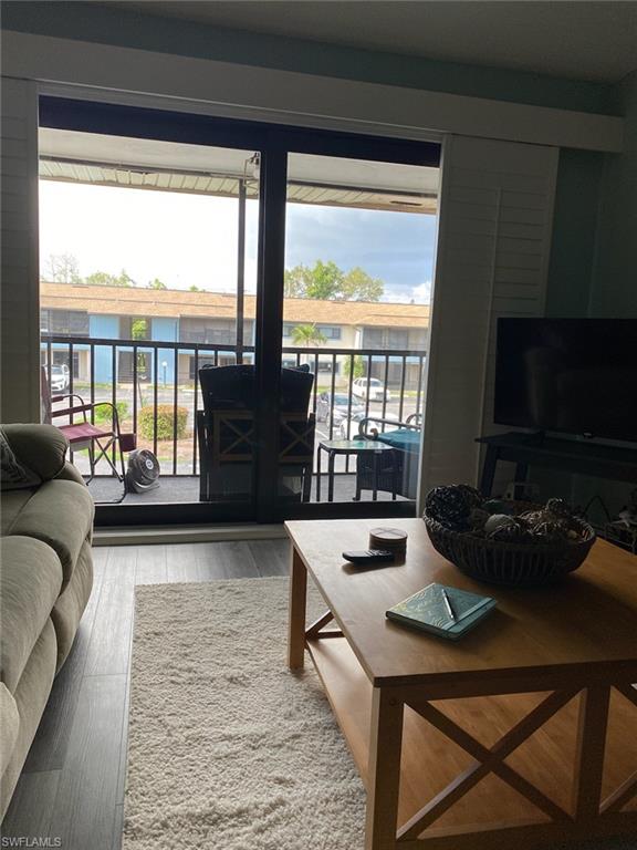ROYAL WOODS - Residential Lease
