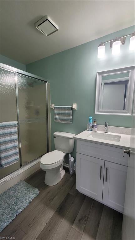 ROYAL WOODS - Residential Lease