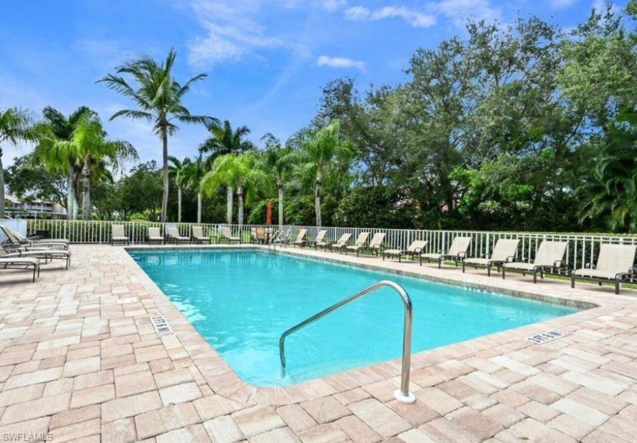 COUNTRY GLEN - Residential