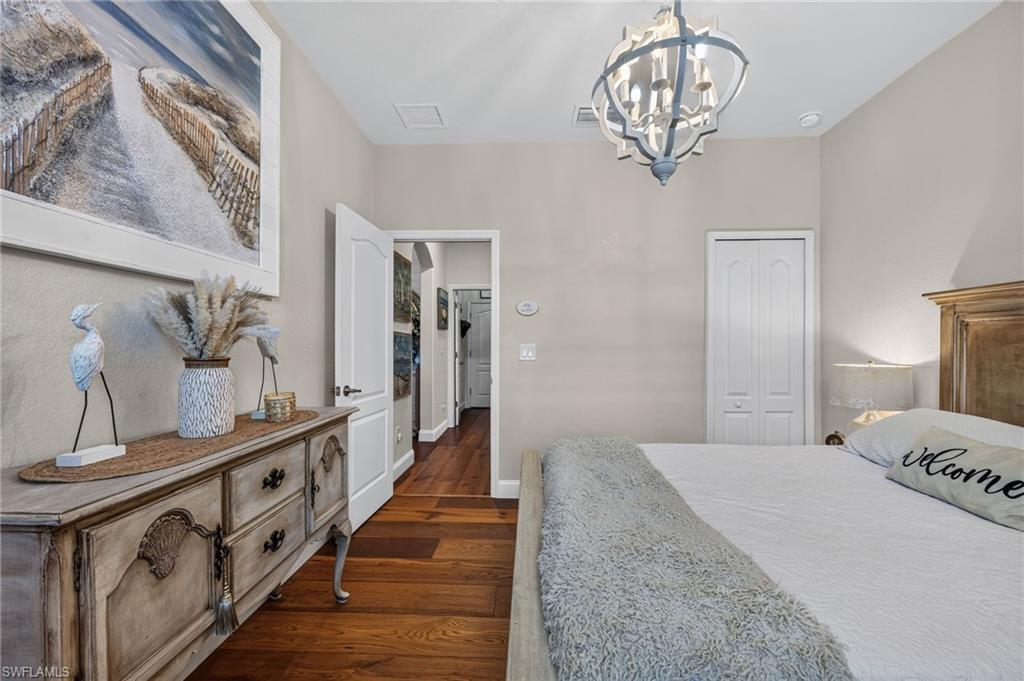 HAMPTON LAKES - Residential