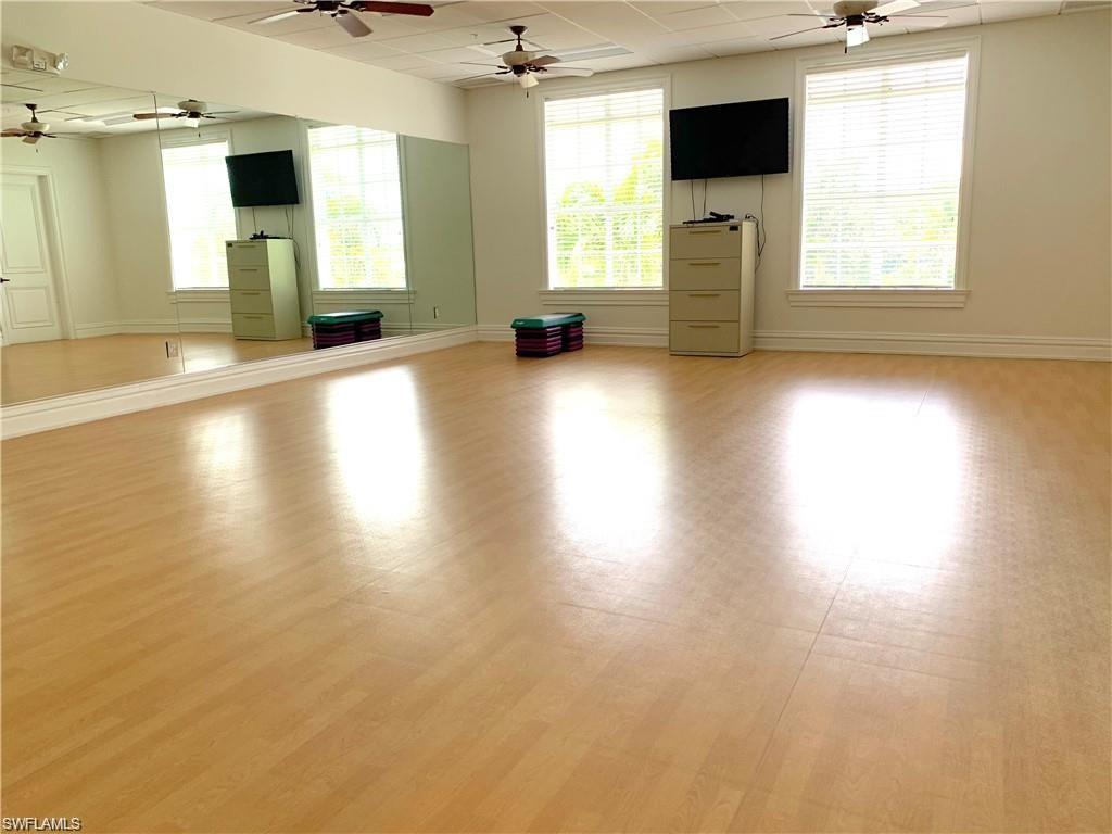 HAMPTON LAKES - Residential