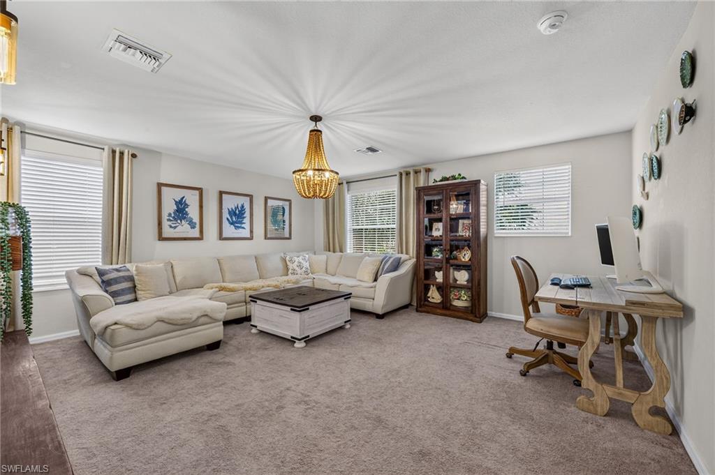 HAMPTON LAKES - Residential
