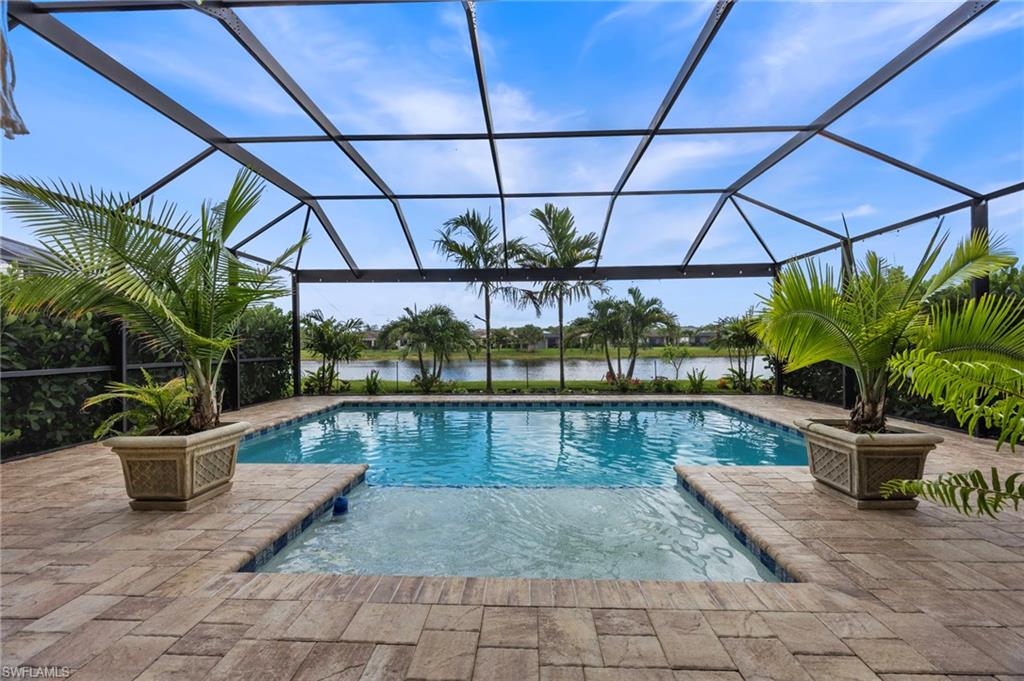 HAMPTON LAKES - Residential