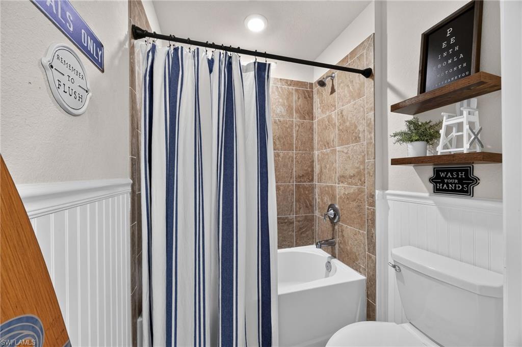 HAMPTON LAKES - Residential