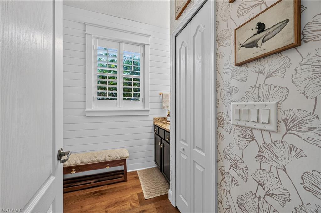 HAMPTON LAKES - Residential