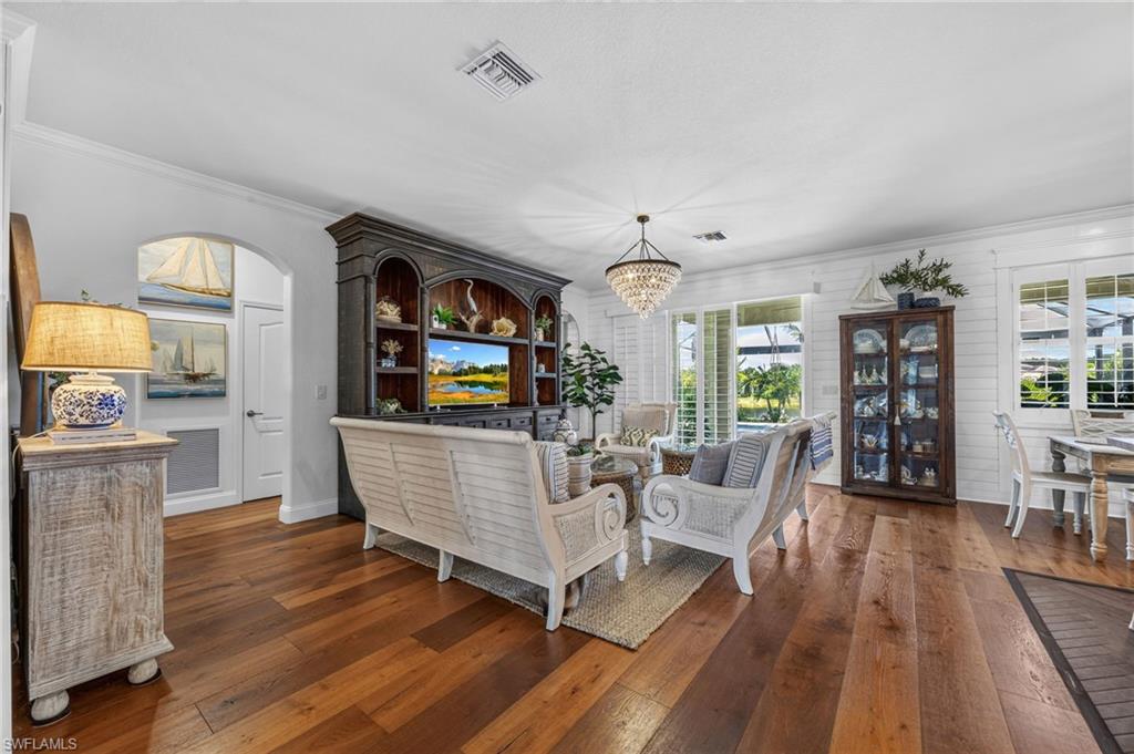 HAMPTON LAKES - Residential