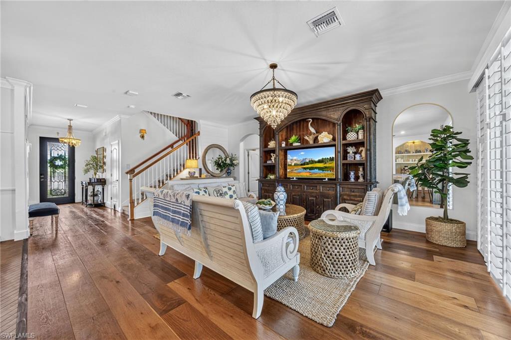 HAMPTON LAKES - Residential