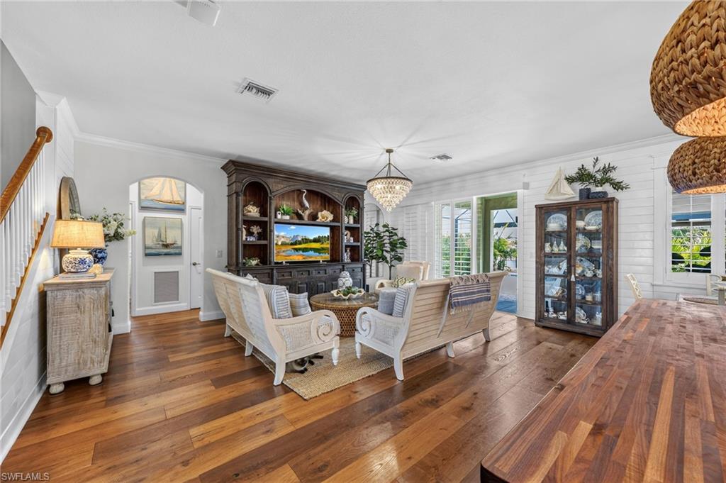 HAMPTON LAKES - Residential