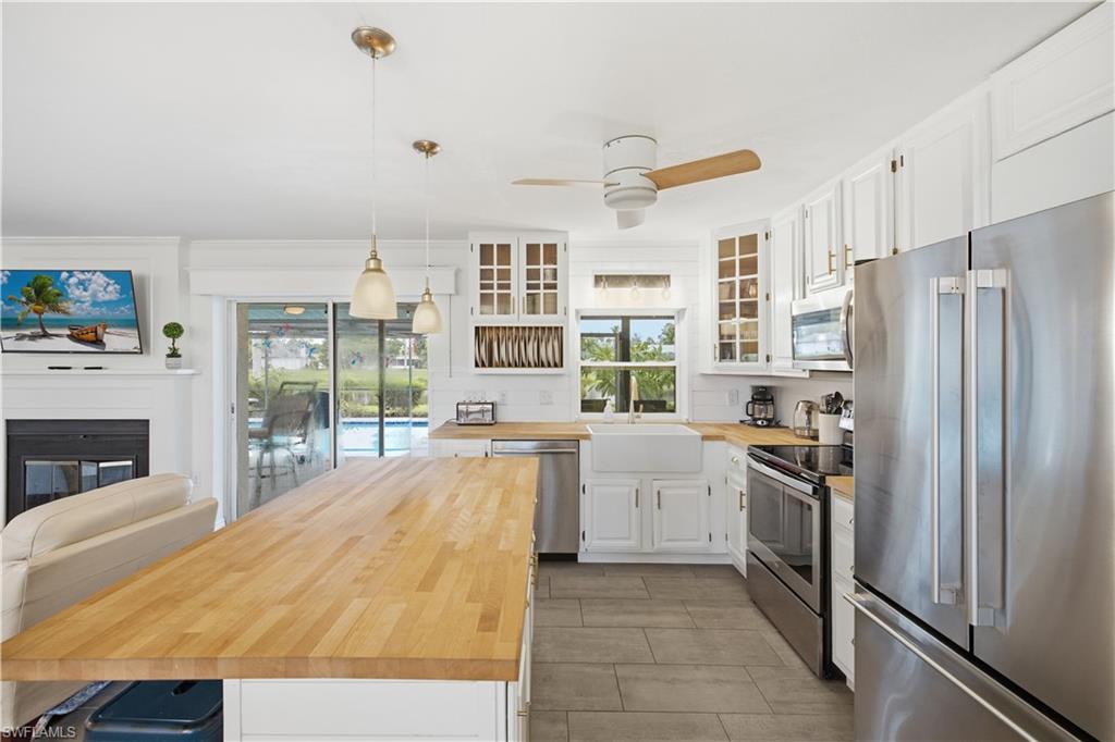 BONITA SPRINGS GOLF & COUNTRY CLUB - Residential