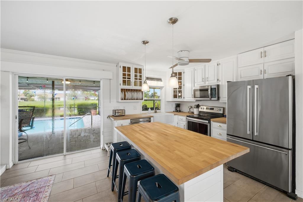 BONITA SPRINGS GOLF & COUNTRY CLUB - Residential