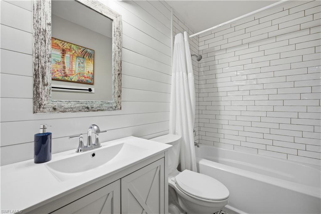 BONITA SPRINGS GOLF & COUNTRY CLUB - Residential