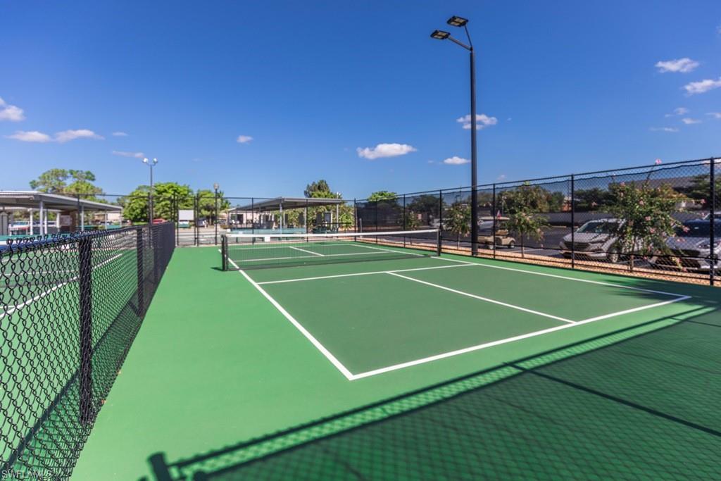 SEVEN LAKES - Residential