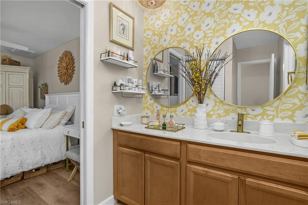 VILLAGE OF CEDARBEND - Residential