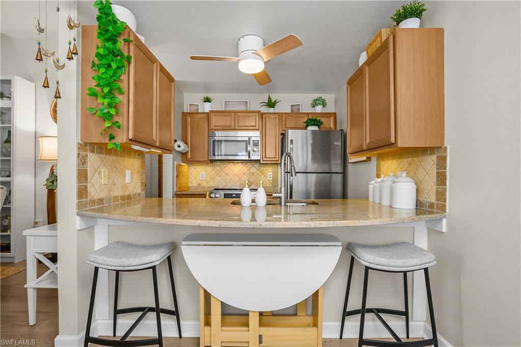 VILLAGE OF CEDARBEND - Residential