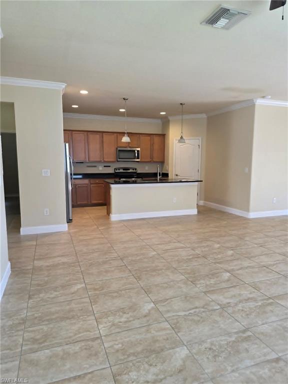 PROMENADE WEST - Residential Lease
