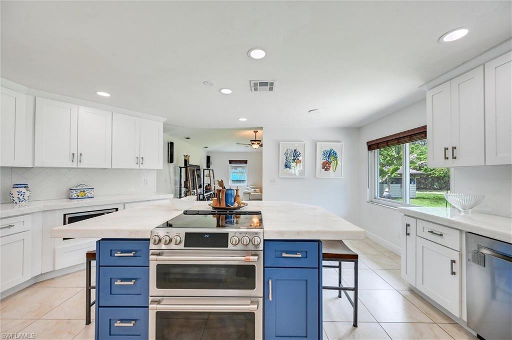 GOLDEN GATE ESTATES - Residential