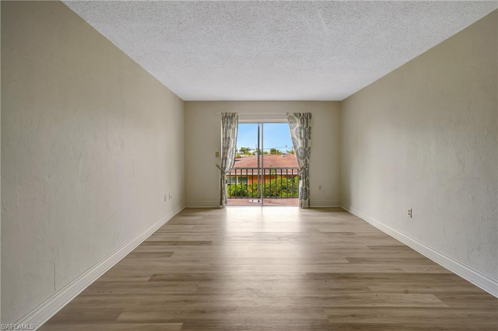 CAPEWAY CONDO - Residential
