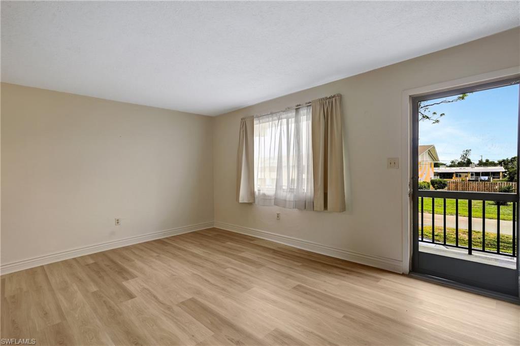 CAPEWAY CONDO - Residential