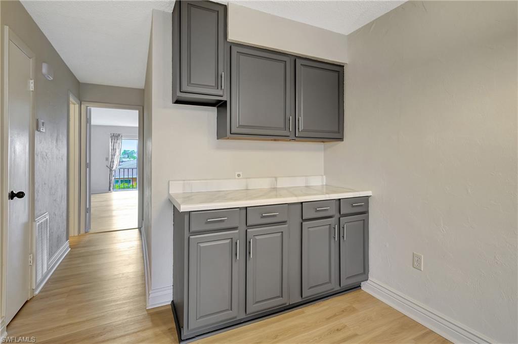 CAPEWAY CONDO - Residential