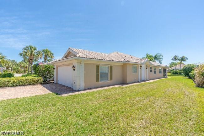 2 BEDROOM 2 BATHROOM PLUS DEN HOME FOR RENT. COMMUNITY OFFERS COMMUNITY POOL, LAP POOL, RESTAURANT, ICE CREAM SHOP, TRAVEL AGENT, HAIR SALON, FITNESS CENTER BOCCE, PICKLEBALL, TENNIS COURTS, BASKETBALL AND NUMEROUS THINGS WITH THE ACTIVITIES DIRECTOR.