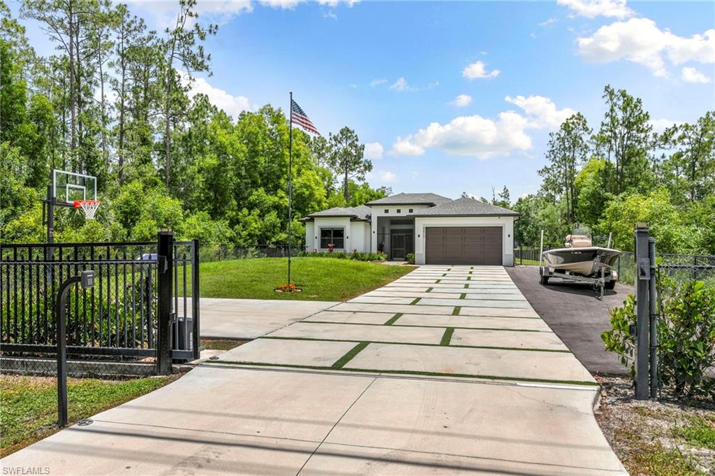 GOLDEN GATE ESTATES - Residential
