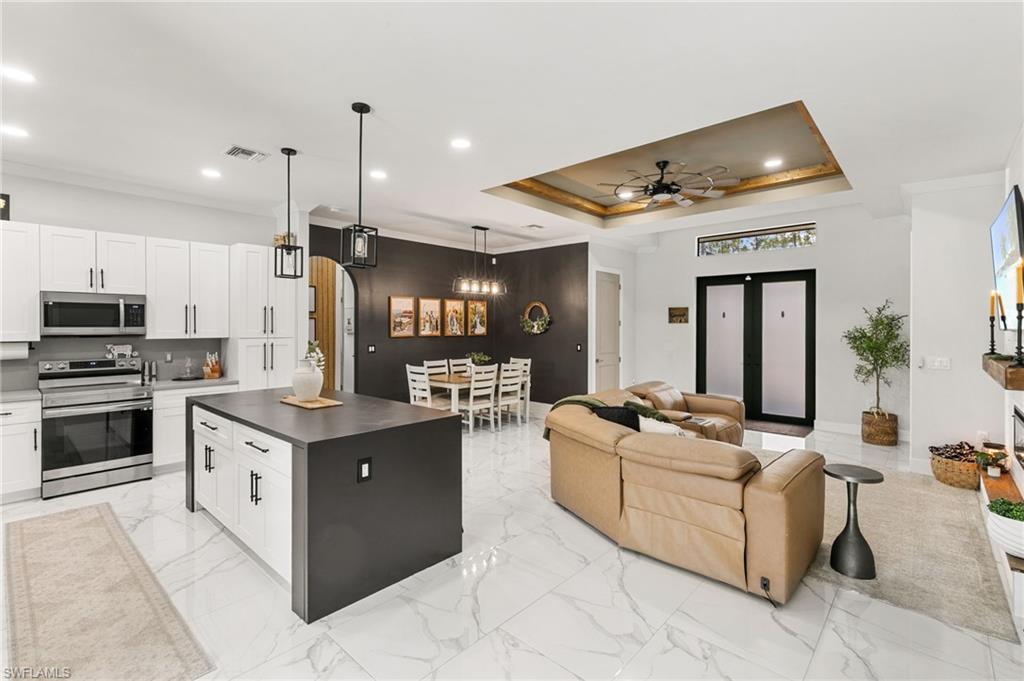 GOLDEN GATE ESTATES - Residential