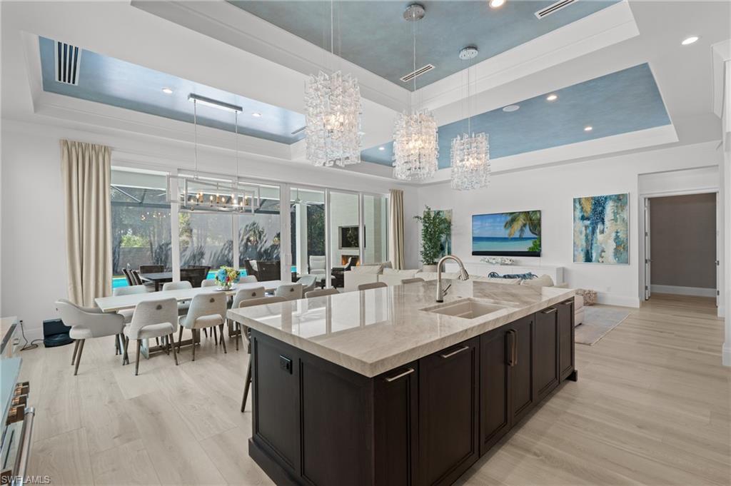 WINDWARD ISLE - Residential
