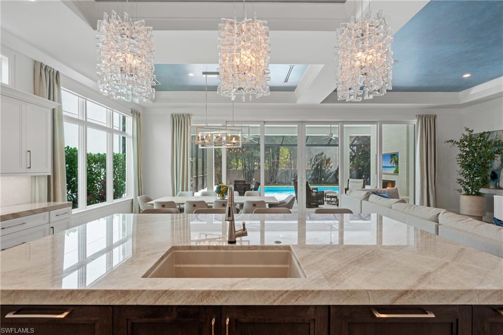 WINDWARD ISLE - Residential
