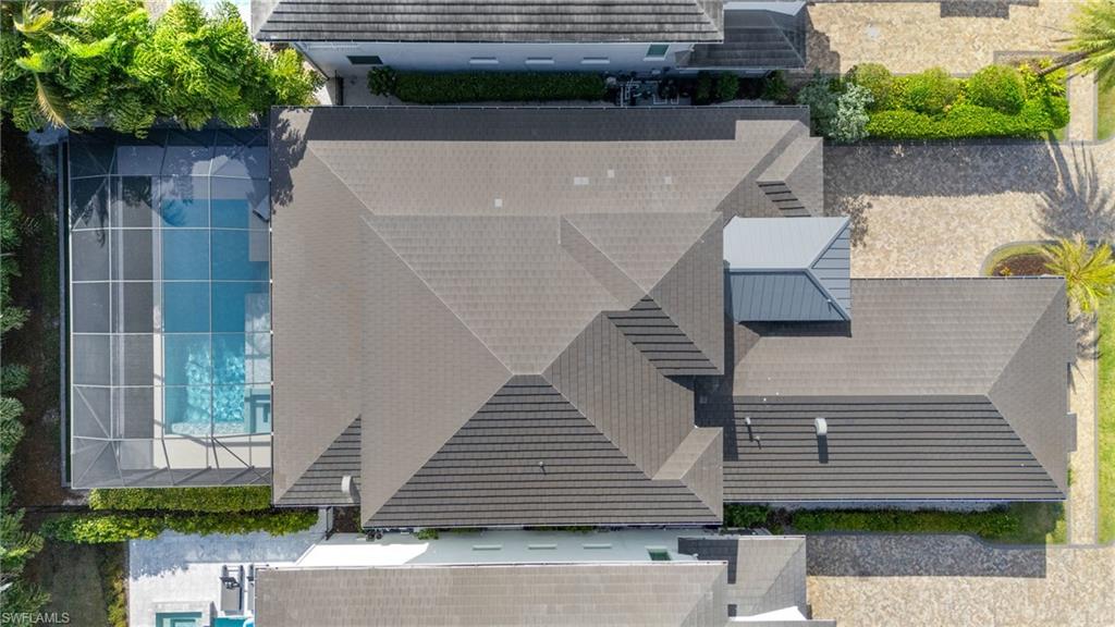 WINDWARD ISLE - Residential