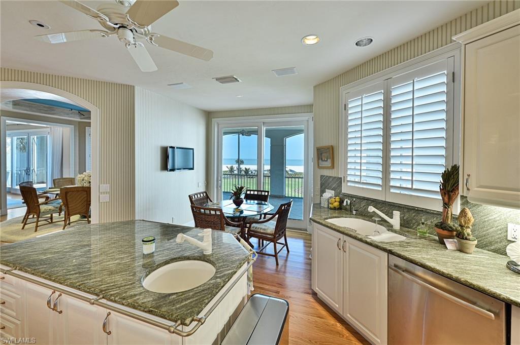 BAREFOOT BEACH - Residential Lease
